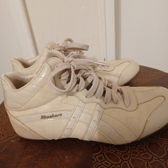 Sketchers sneakers - Picture 3 of 8